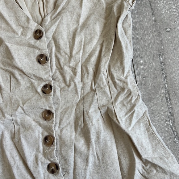 Linen Mini Romper - Picture 3 of 4